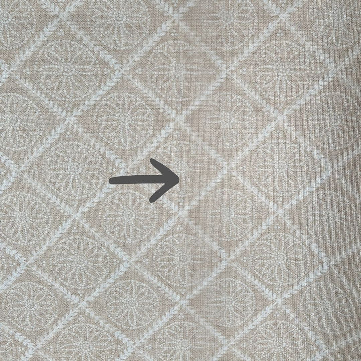 Playmat Persa Celeste / Hojas y Puntos Nude · Con detalle