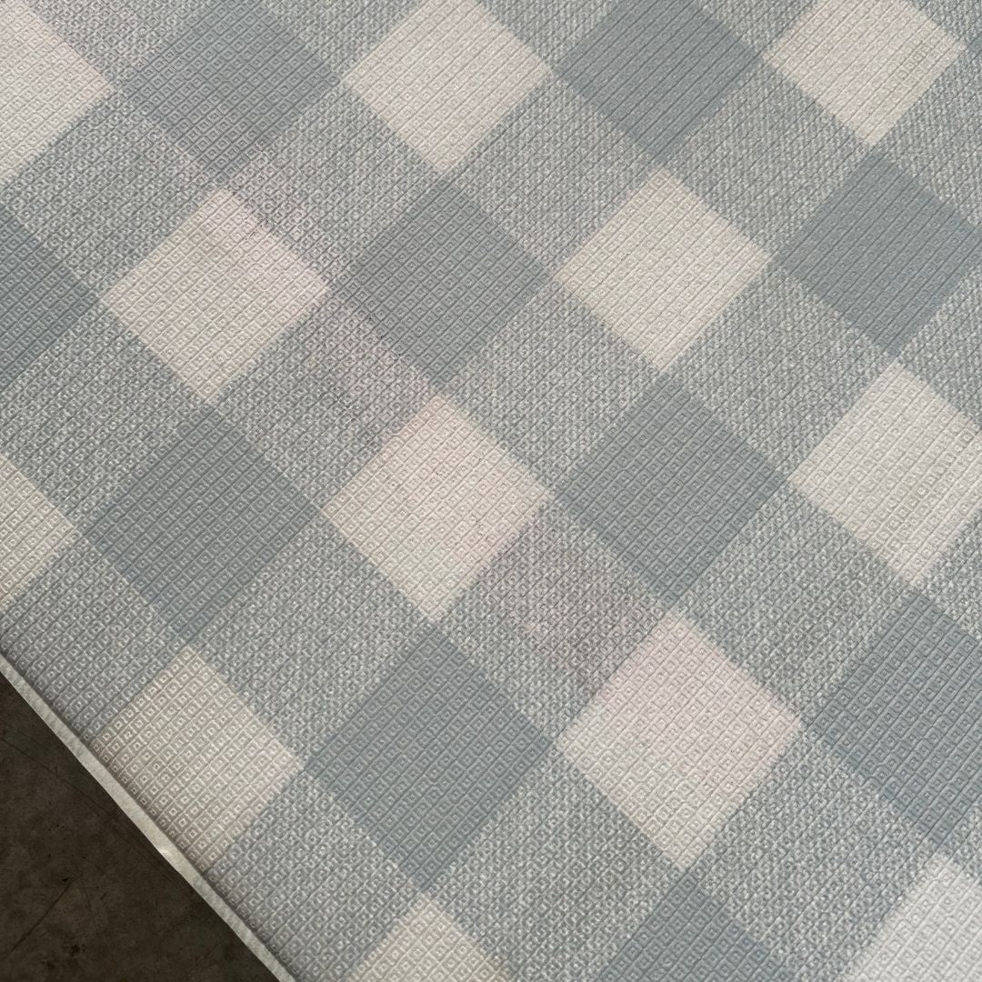 Playmat Flores Lana / Cuadritos Celeste · Con detalle