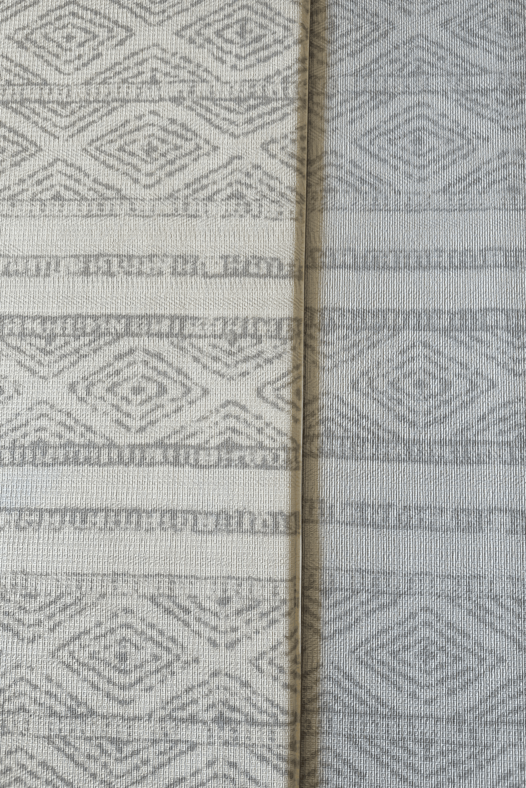 Play Mat XL Amapolas / Líneas y Rombos Gris Rug Kaleido 