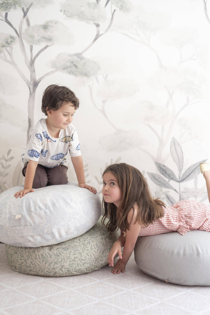 Puf Nube Puntos Gris Piedra Mundo Kaleido 