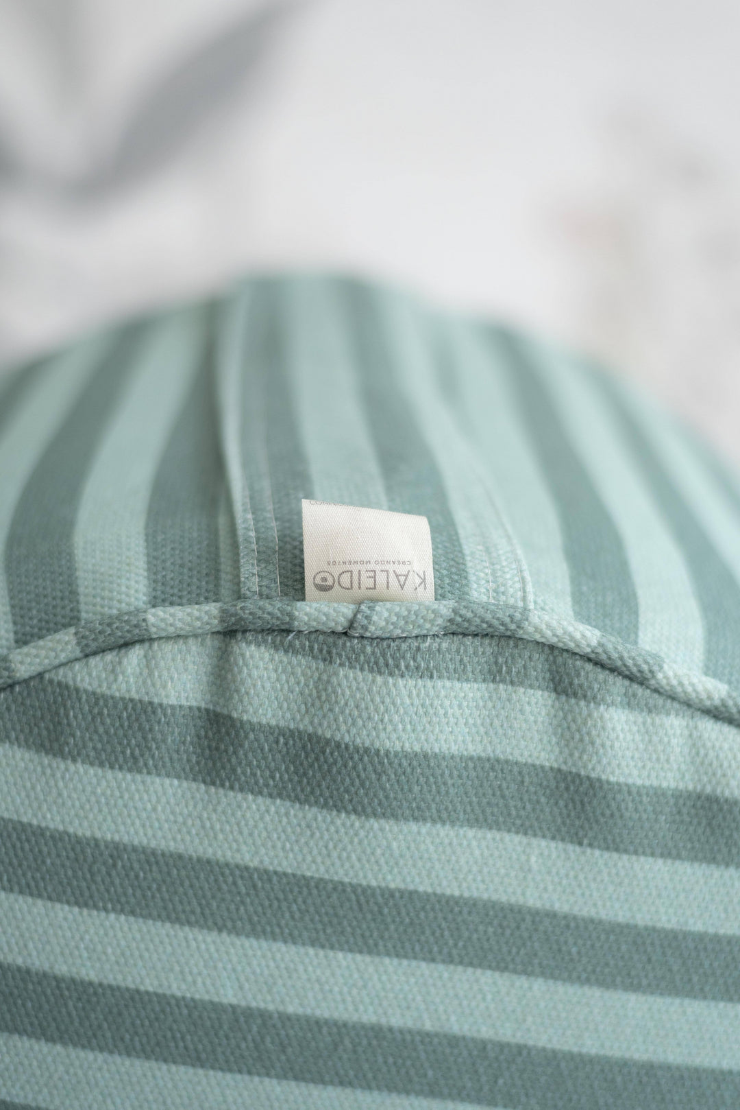 Puf Tambor Rayas Circo Verde Mundo Kaleido 